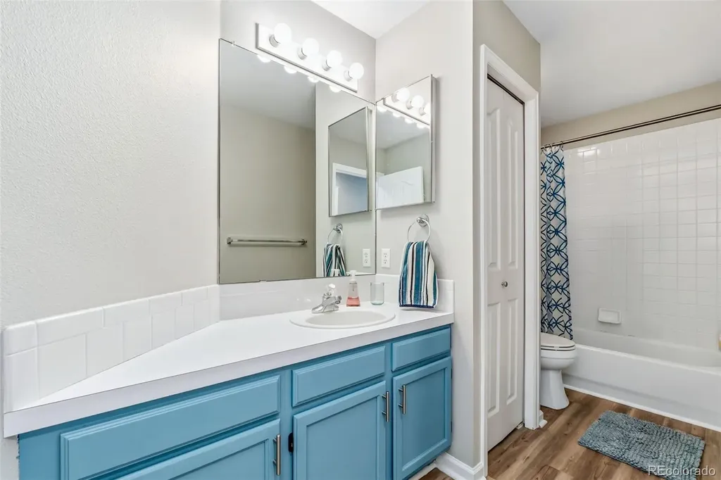 812 Brookside Drive Longmont CO 80504
