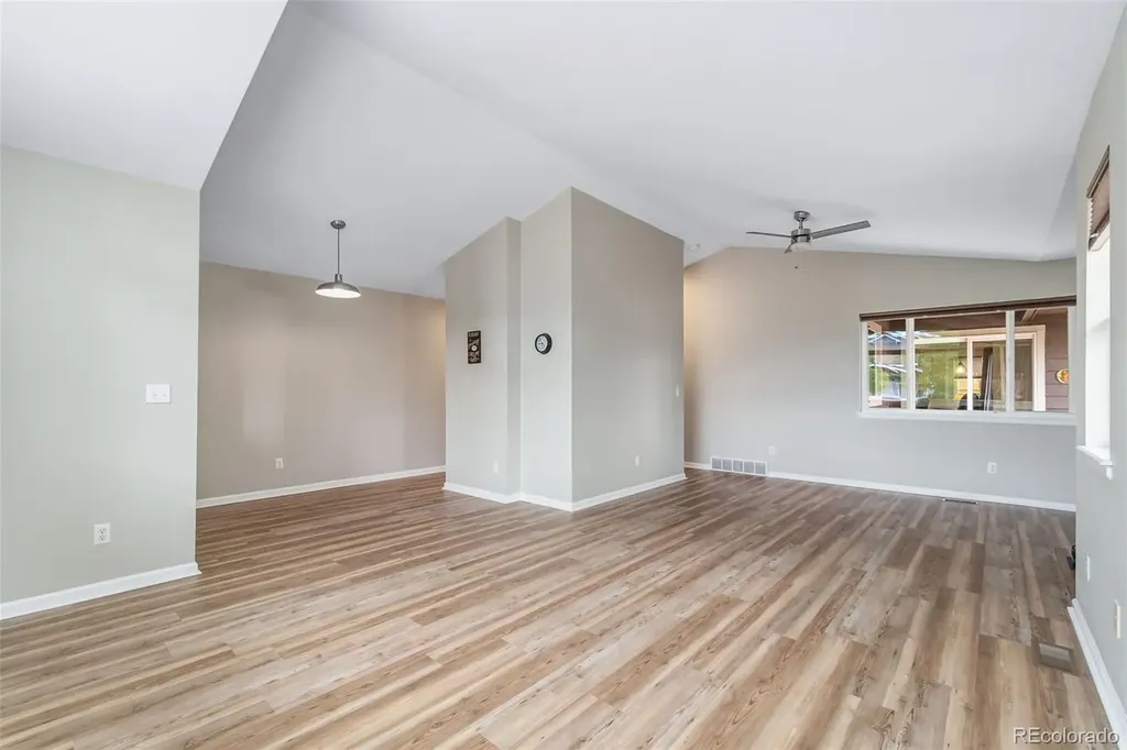 812 Brookside Drive Longmont CO 80504