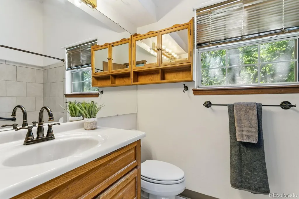 1924 Newland Court Lakewood CO 80214