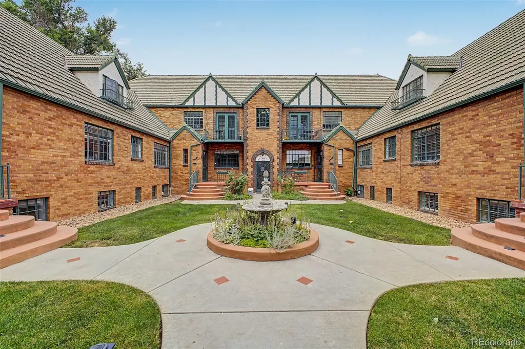 1405 Dexter Street Denver CO 80220