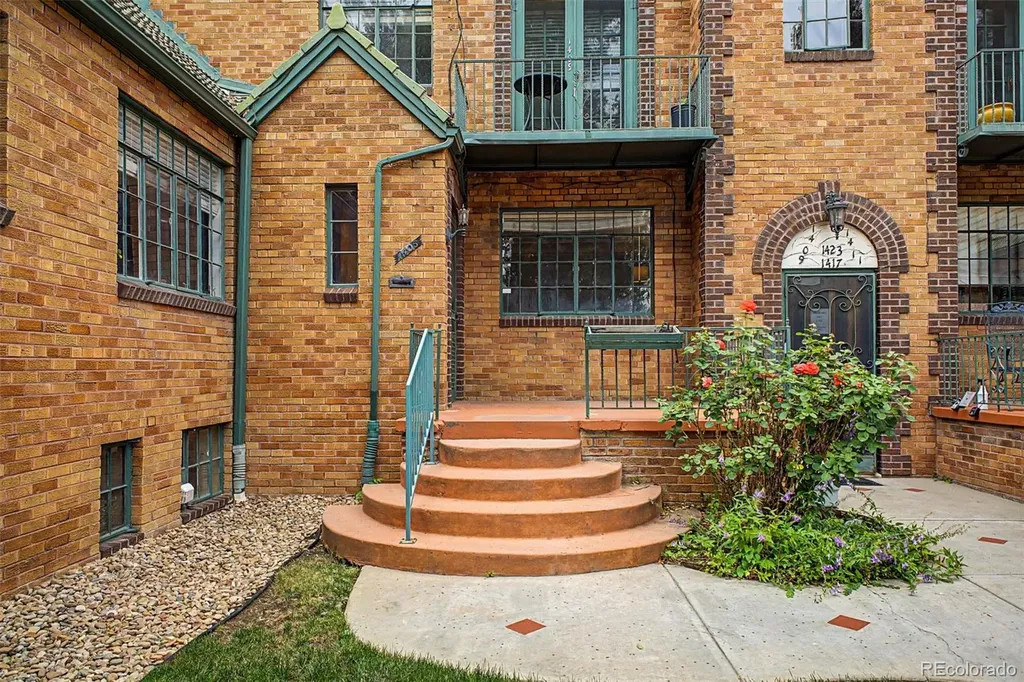 1405 Dexter Street Denver CO 80220