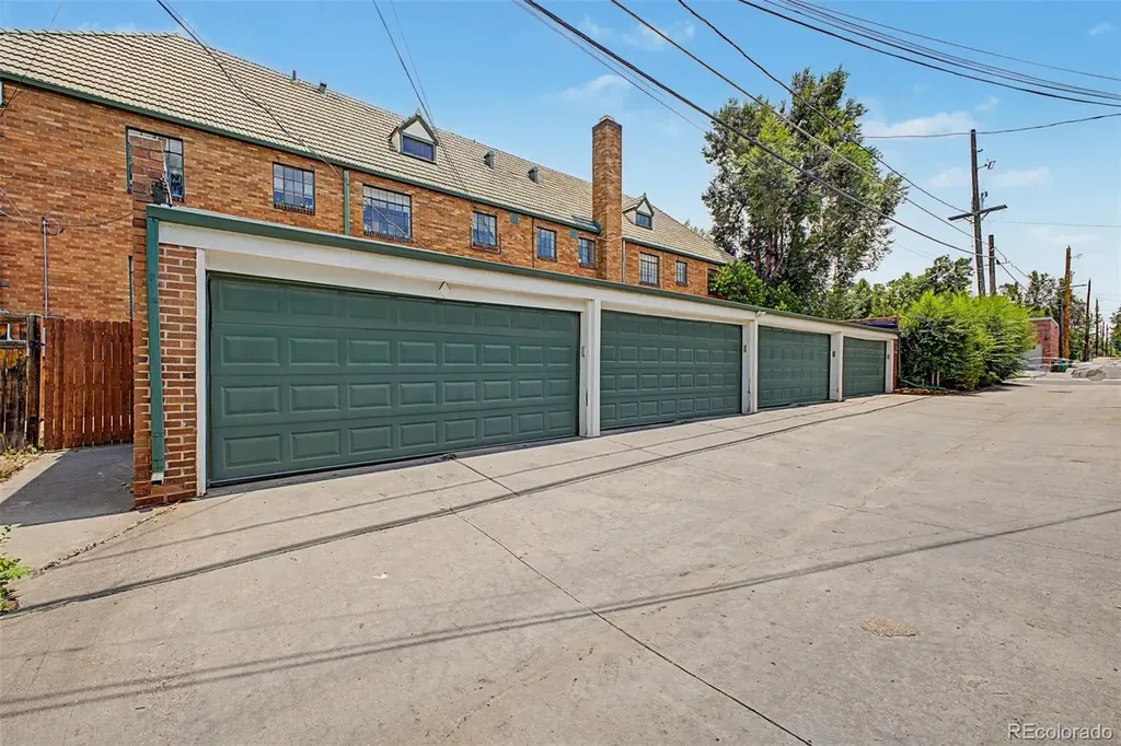 1405 Dexter Street Denver CO 80220