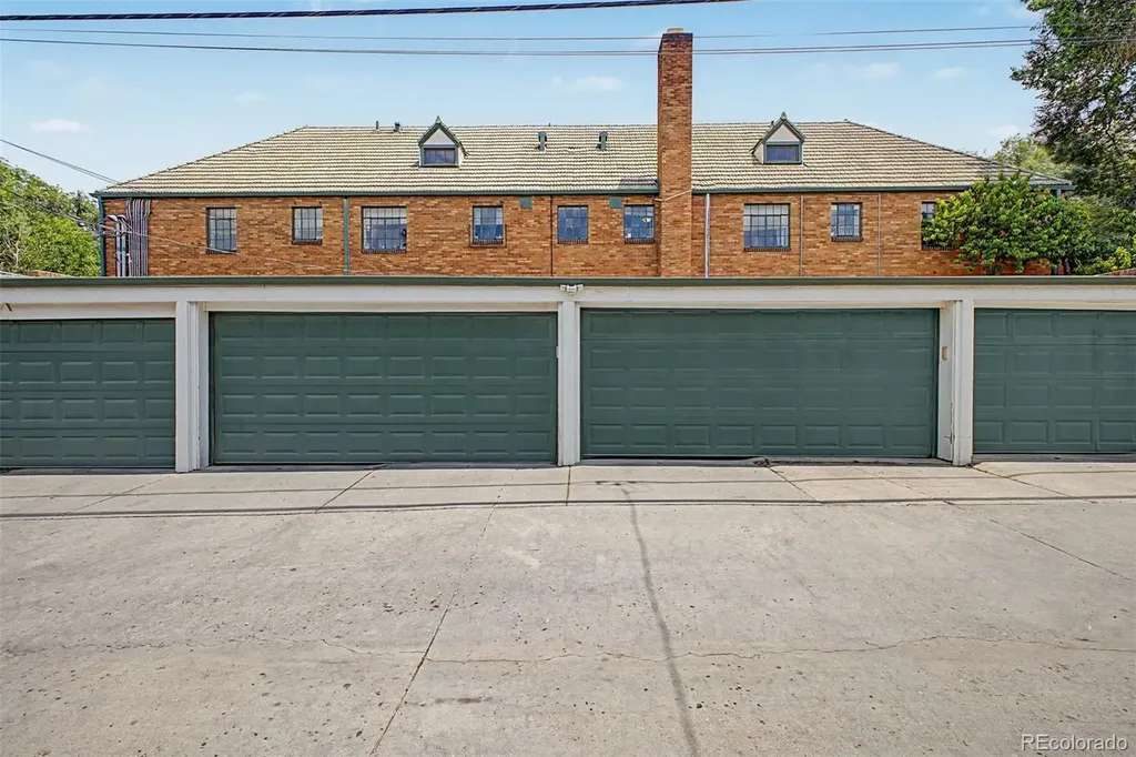1405 Dexter Street Denver CO 80220