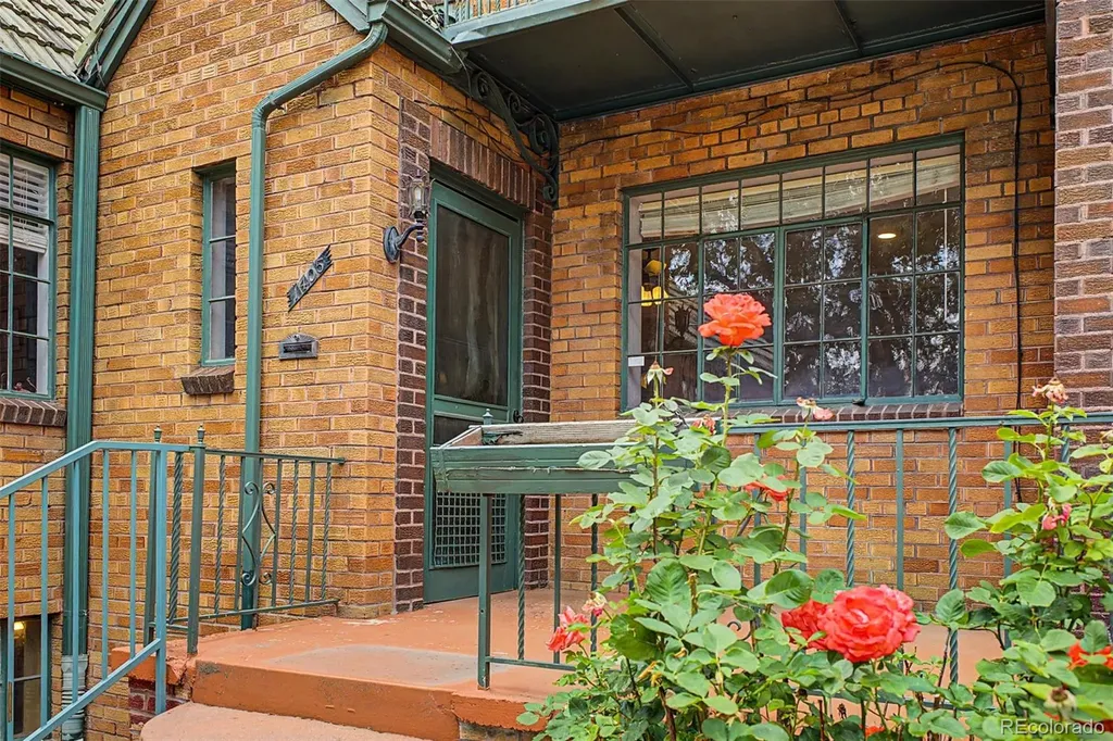 1405 Dexter Street Denver CO 80220