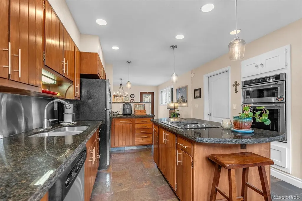 7815 Red Rock Circle Larkspur CO 80118
