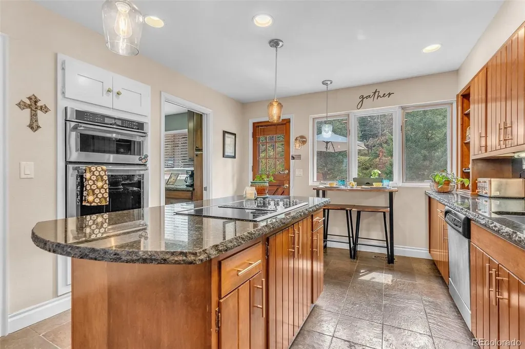 7815 Red Rock Circle Larkspur CO 80118