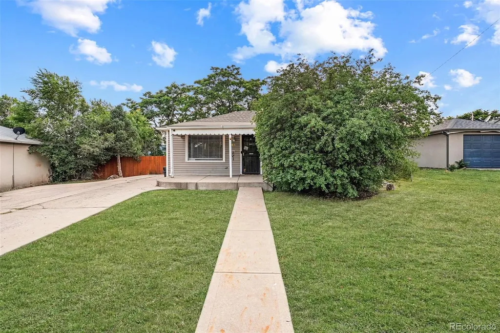 965 S Eliot Street Denver CO 80219