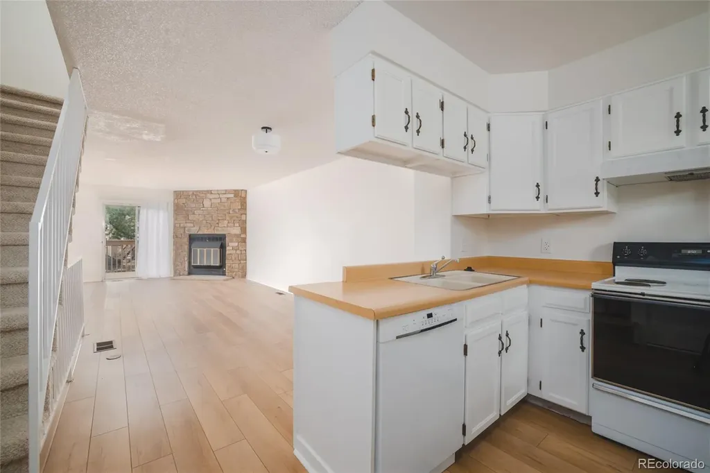 1811 S Quebec Way Denver CO 80231