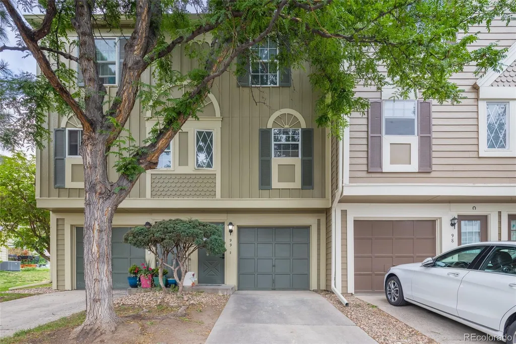 1811 S Quebec Way Denver CO 80231