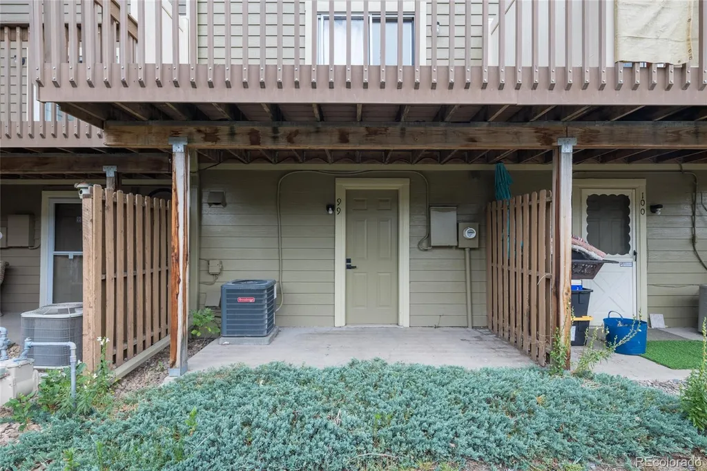 1811 S Quebec Way Denver CO 80231