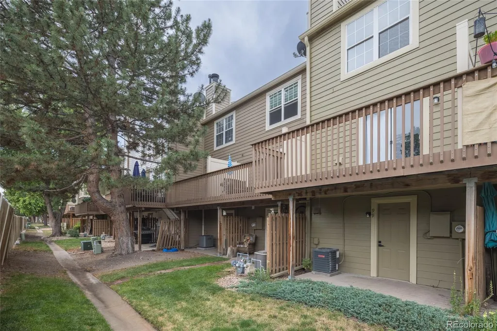 1811 S Quebec Way Denver CO 80231