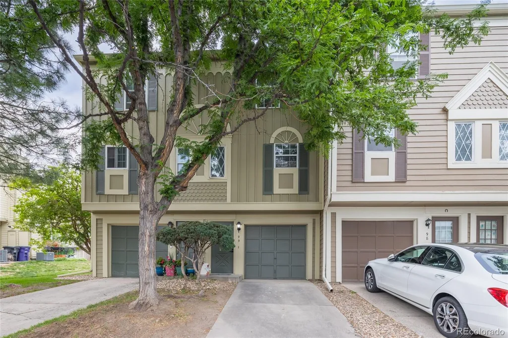 1811 S Quebec Way Denver CO 80231