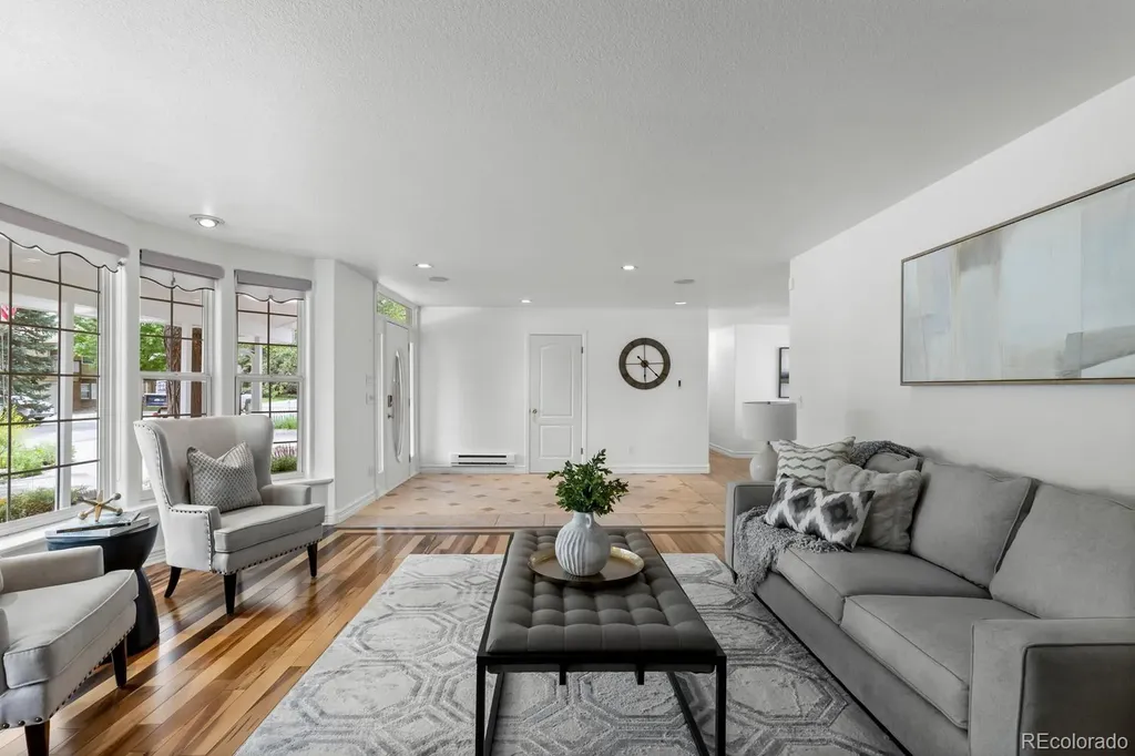 8027 S Dover Street Littleton CO 80128