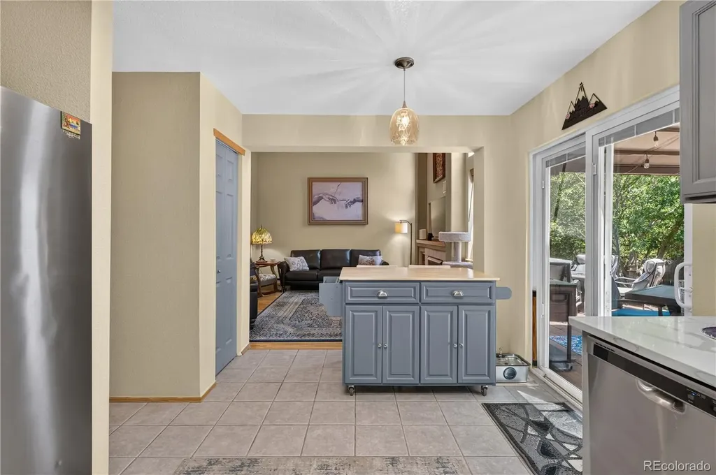 3401 Larkspur Drive Longmont CO 80503