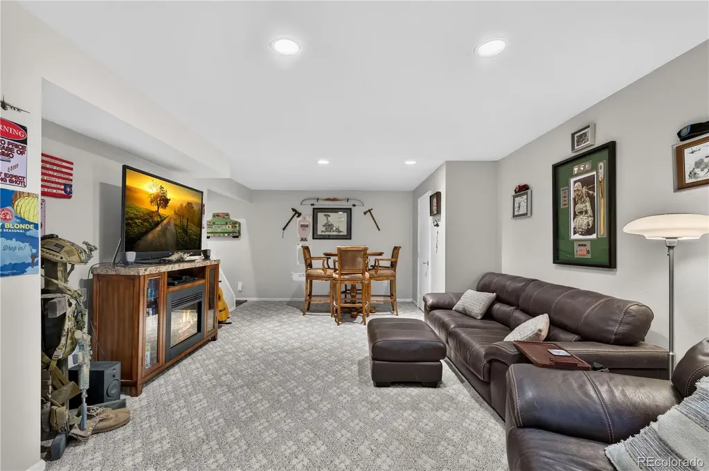 3401 Larkspur Drive Longmont CO 80503