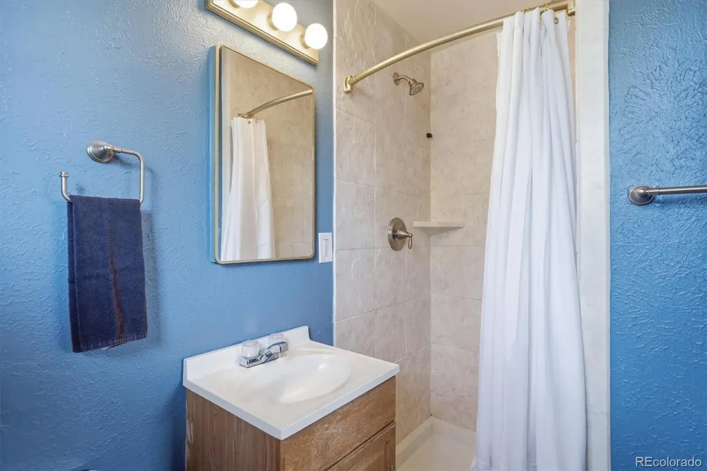7870 Valley View Drive Denver CO 80221