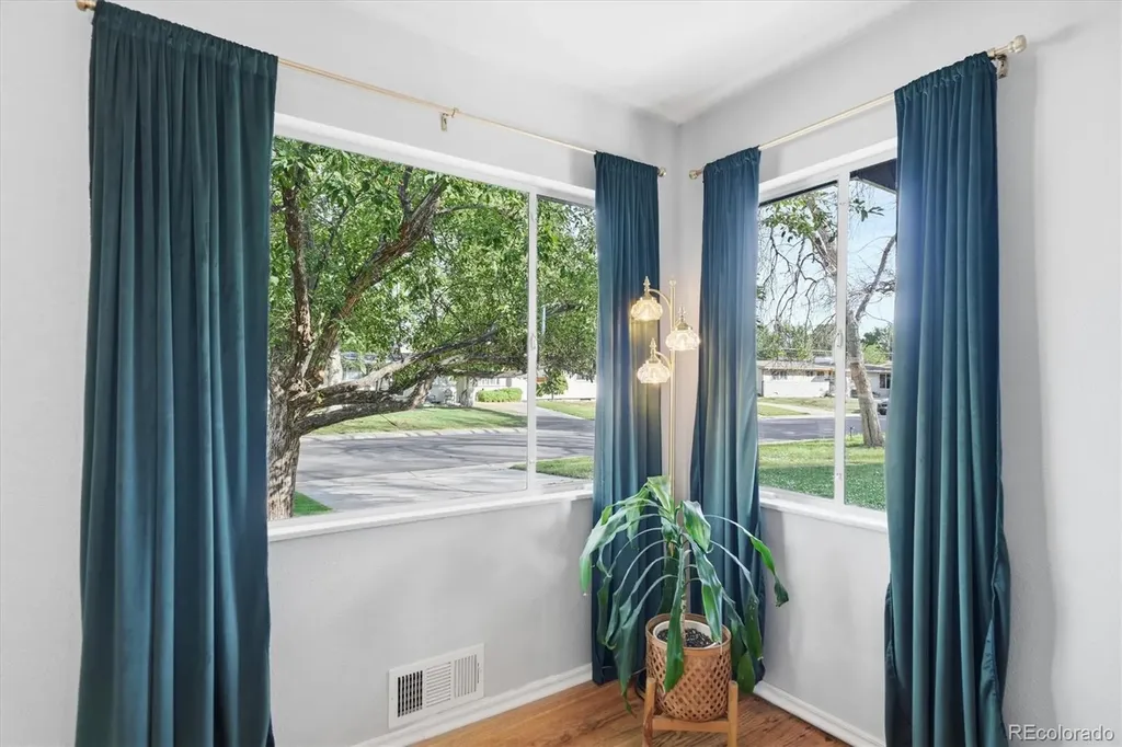 7870 Valley View Drive Denver CO 80221