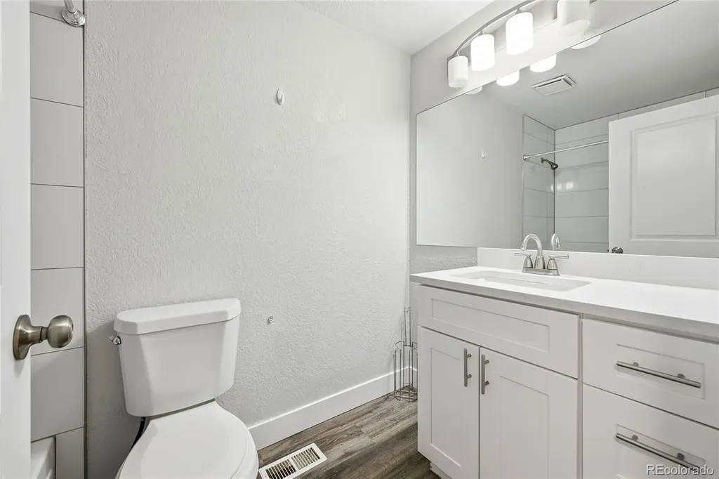 3368 S Elkhart Street Aurora CO 80014