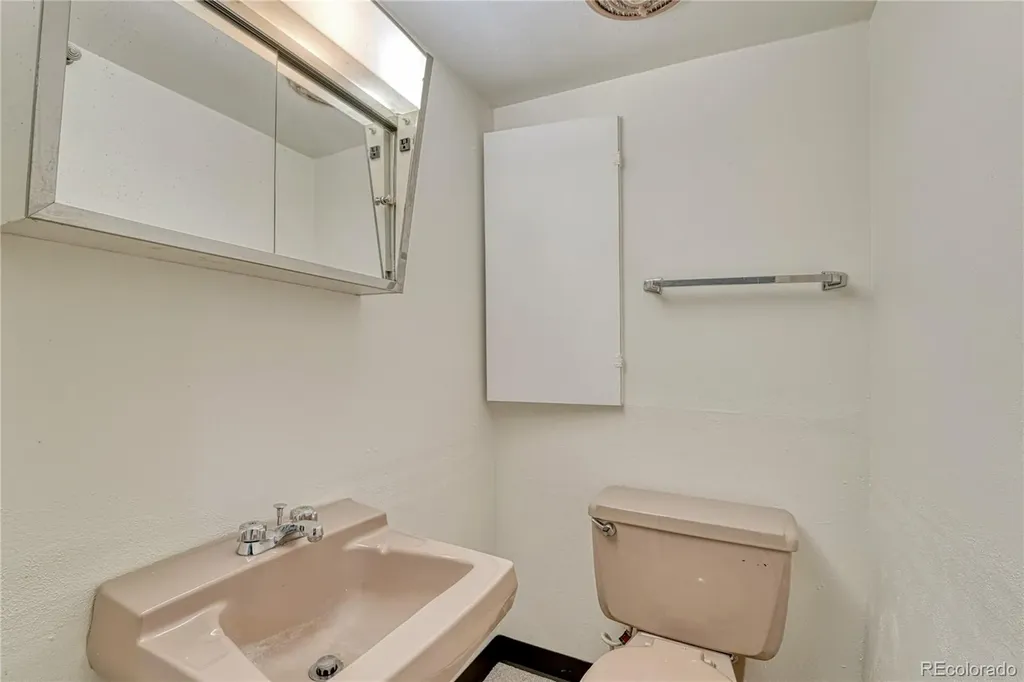 408 Scranton Street Aurora CO 80011