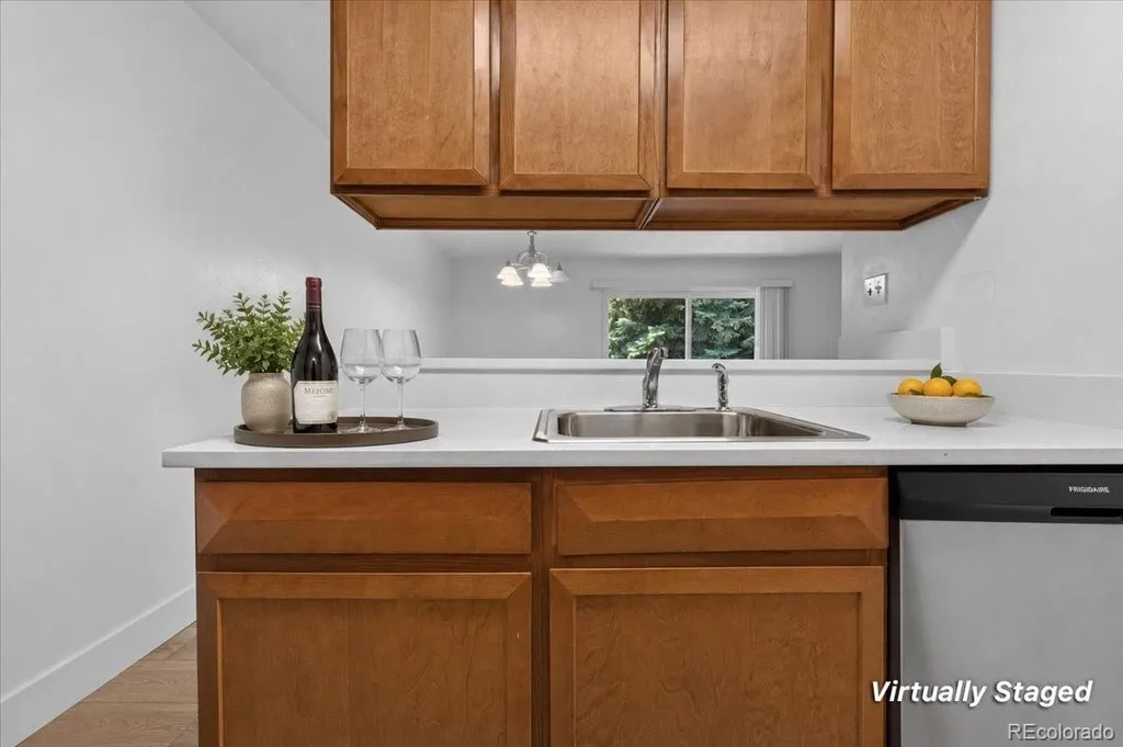 2150 S Vaughn Way Aurora CO 80014