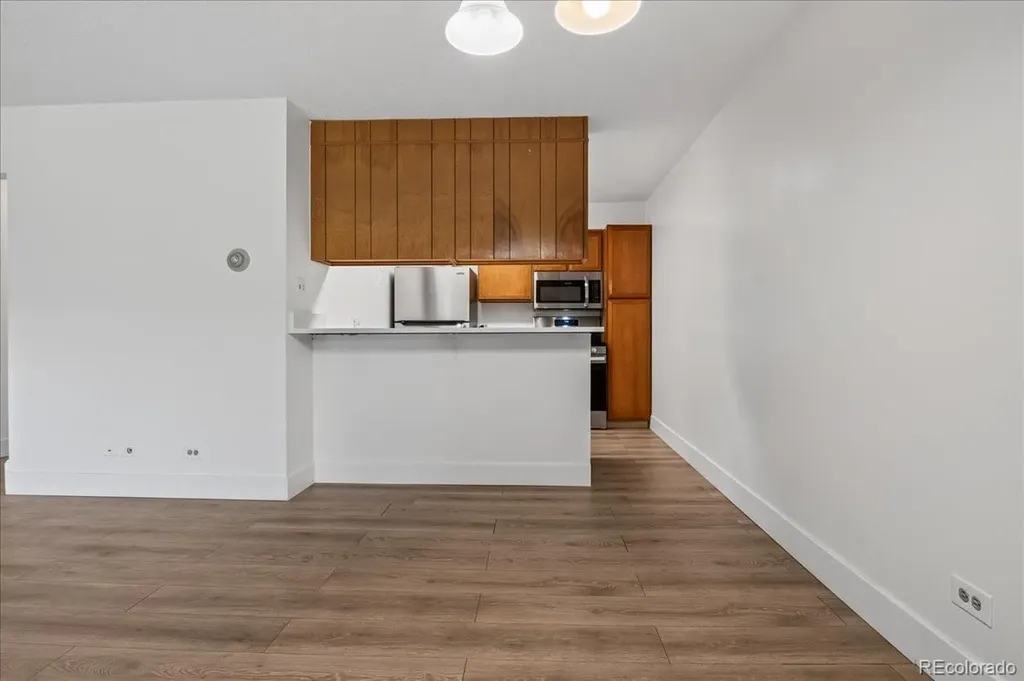 2150 S Vaughn Way Aurora CO 80014