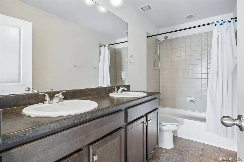 21447 E Union Place Aurora CO 80015