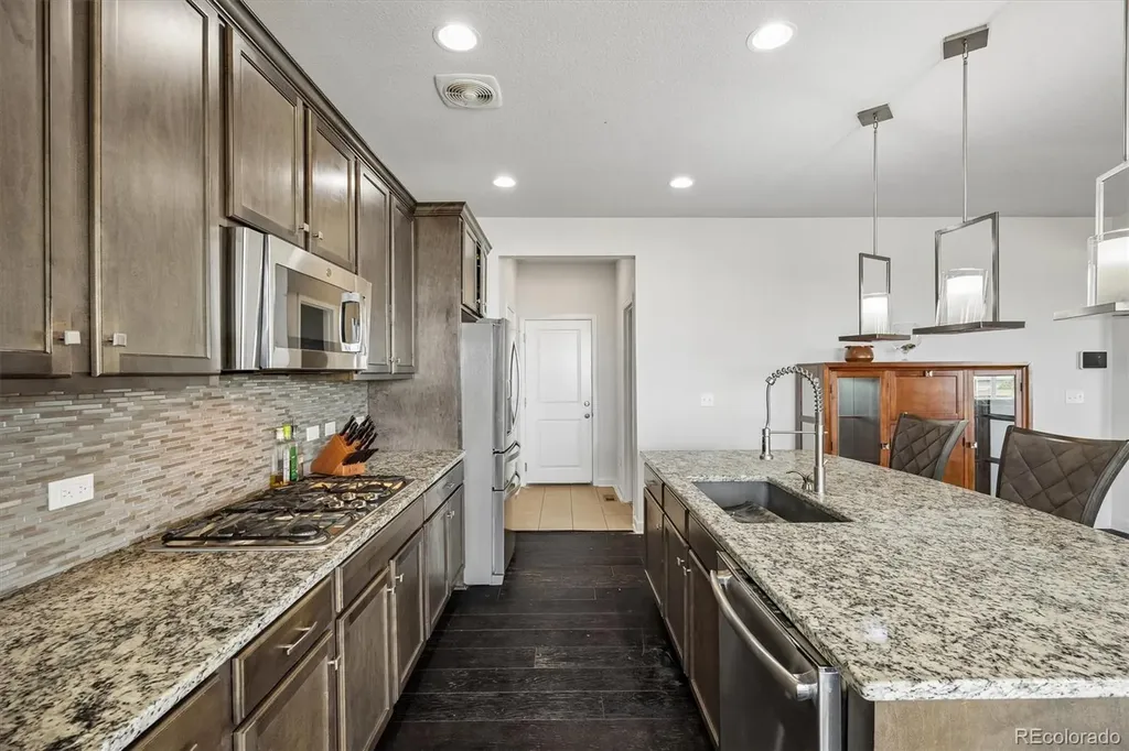 21447 E Union Place Aurora CO 80015