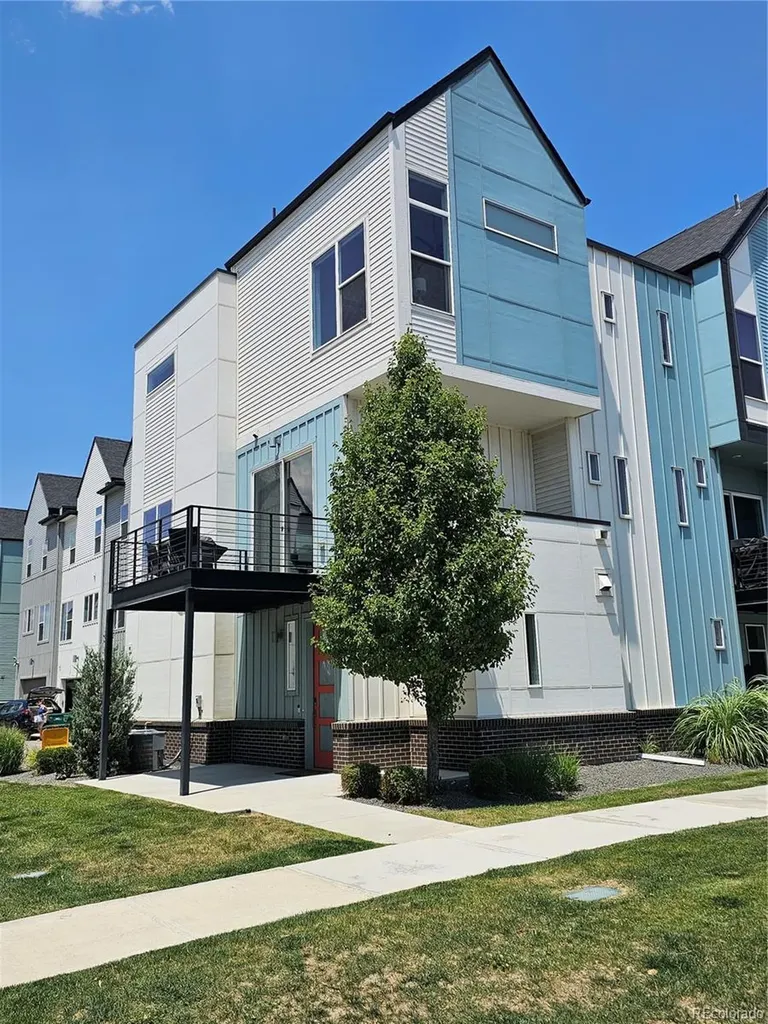 1661 W 67th Circle Denver CO 80221