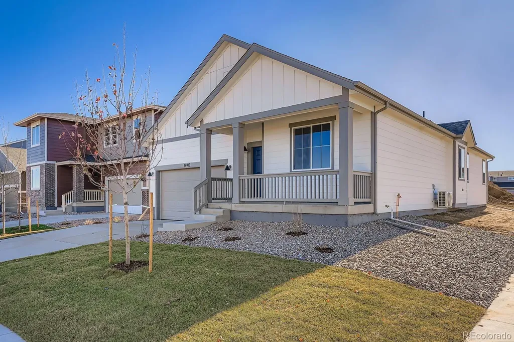 54910 E 28th Place Strasburg CO 80136