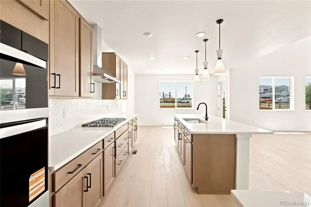 6736 Utica Avenue Longmont CO 80504