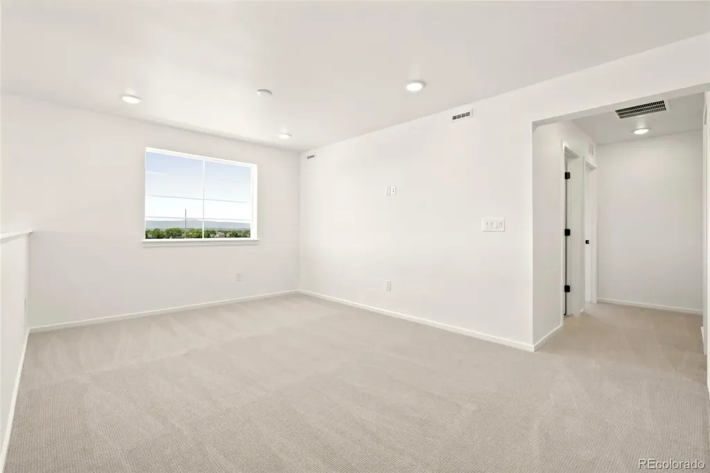 6736 Utica Avenue Longmont CO 80504
