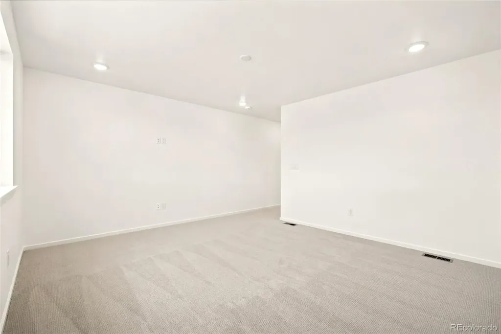 6736 Utica Avenue Longmont CO 80504