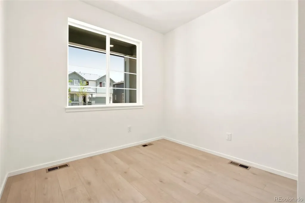 6736 Utica Avenue Longmont CO 80504