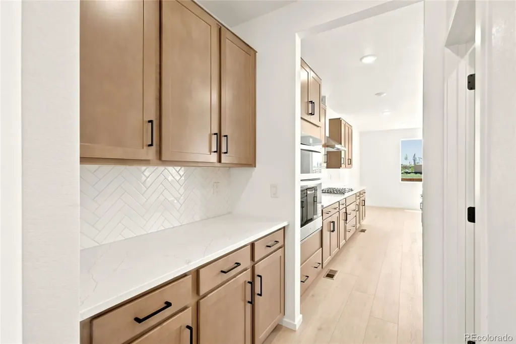 6736 Utica Avenue Longmont CO 80504