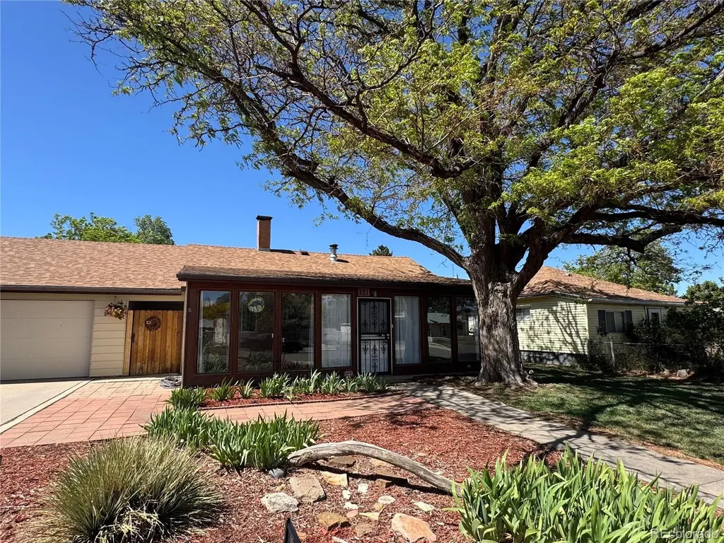 221 E 8th Street Walsenburg CO 81089
