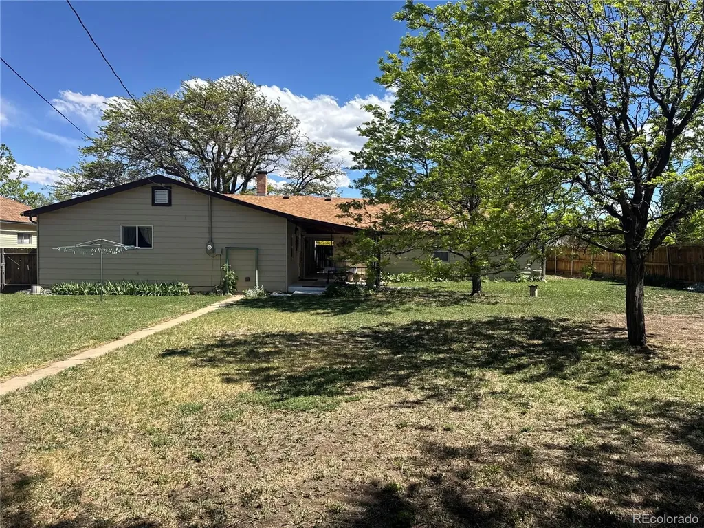 221 E 8th Street Walsenburg CO 81089