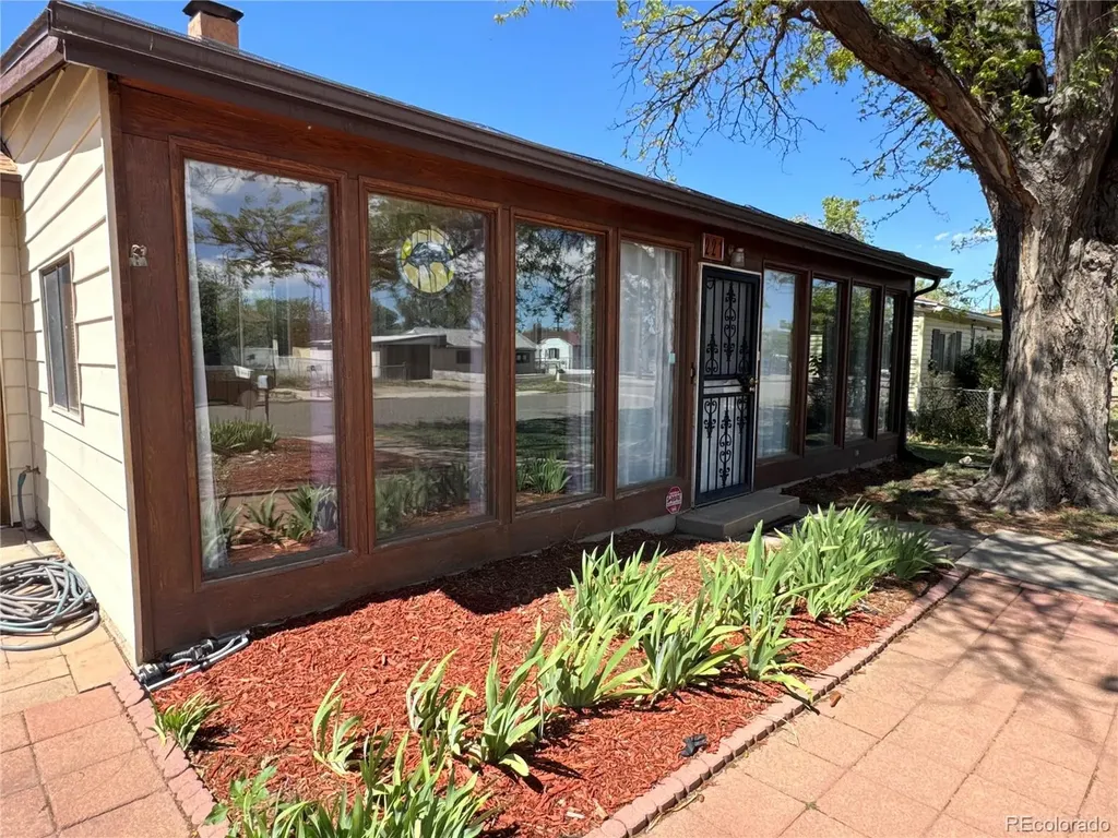 221 E 8th Street Walsenburg CO 81089