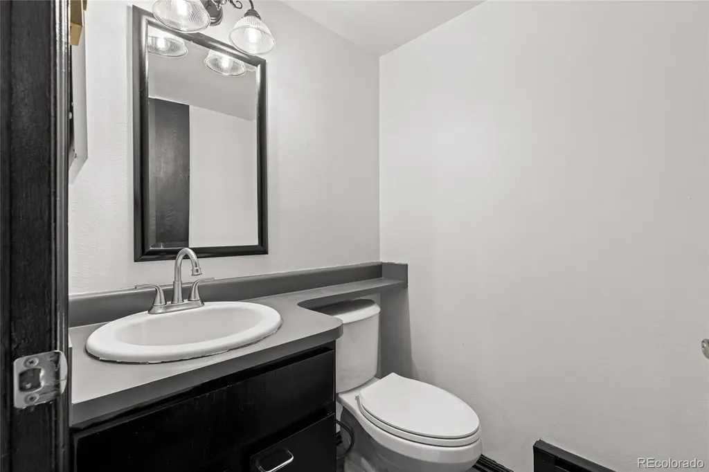 16562 E Louisiana Drive Aurora CO 80017