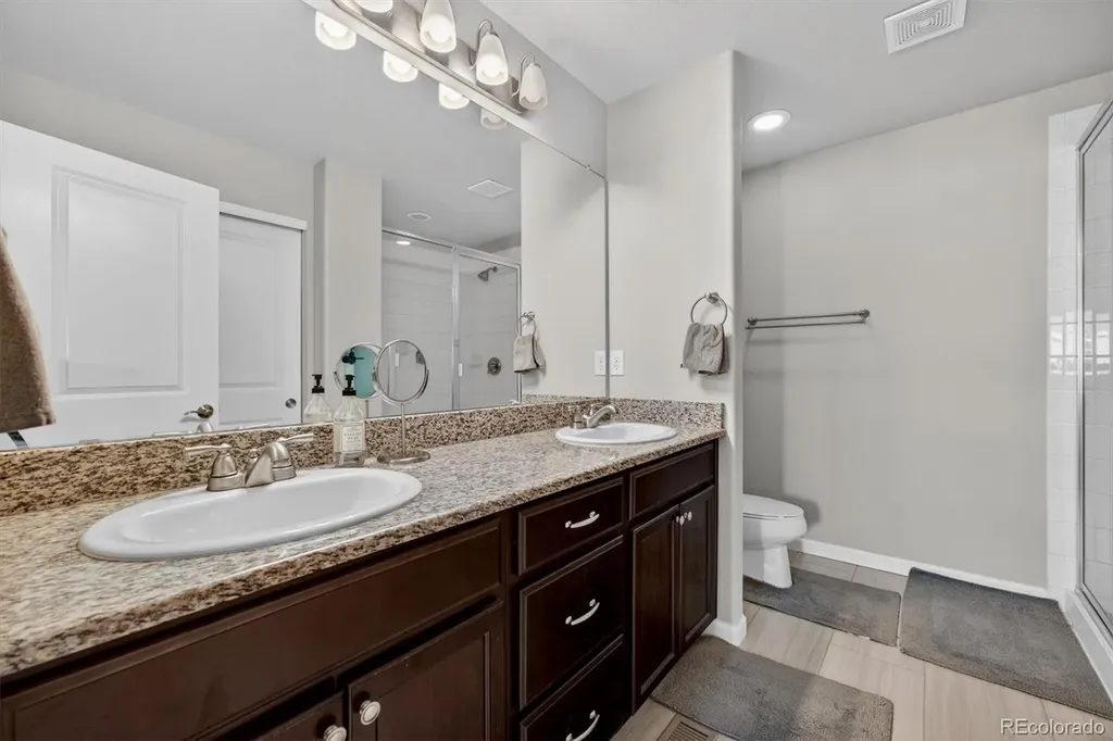 1853 S Buchanan Circle Aurora CO 80018