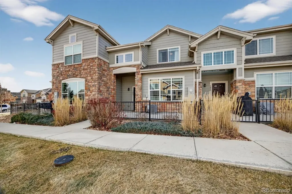 1853 S Buchanan Circle Aurora CO 80018