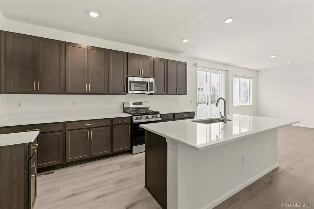 47378 Bluebell Avenue Bennett CO 80102