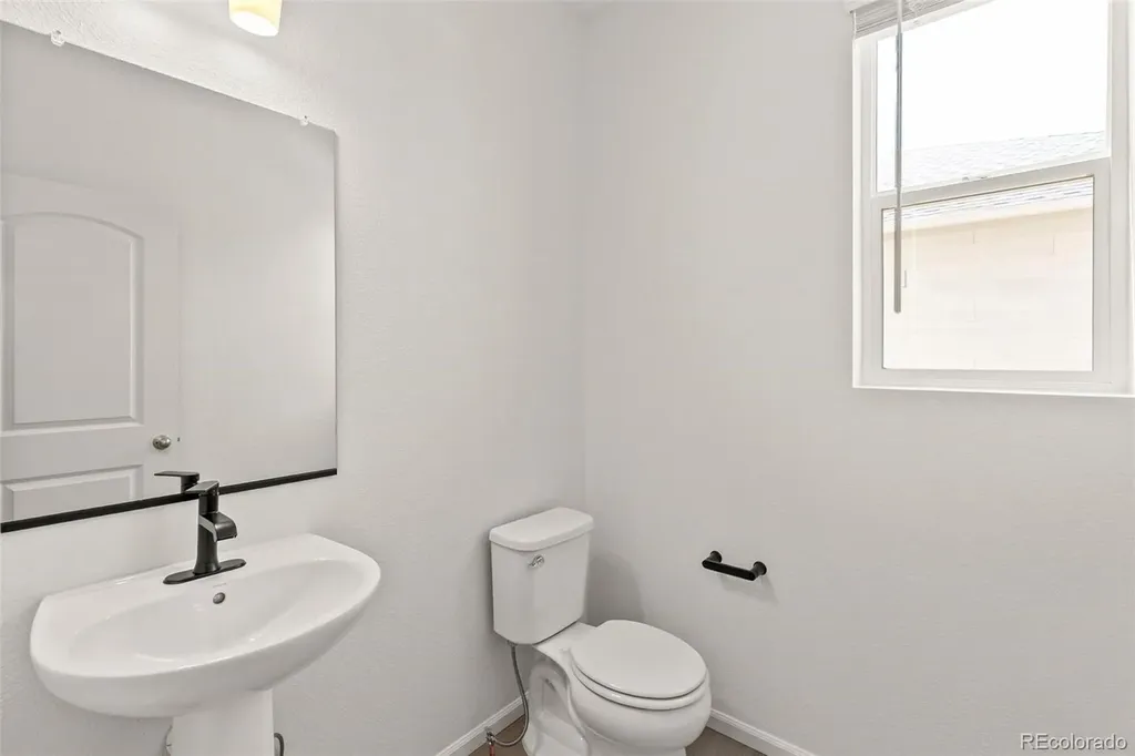 47378 Bluebell Avenue Bennett CO 80102