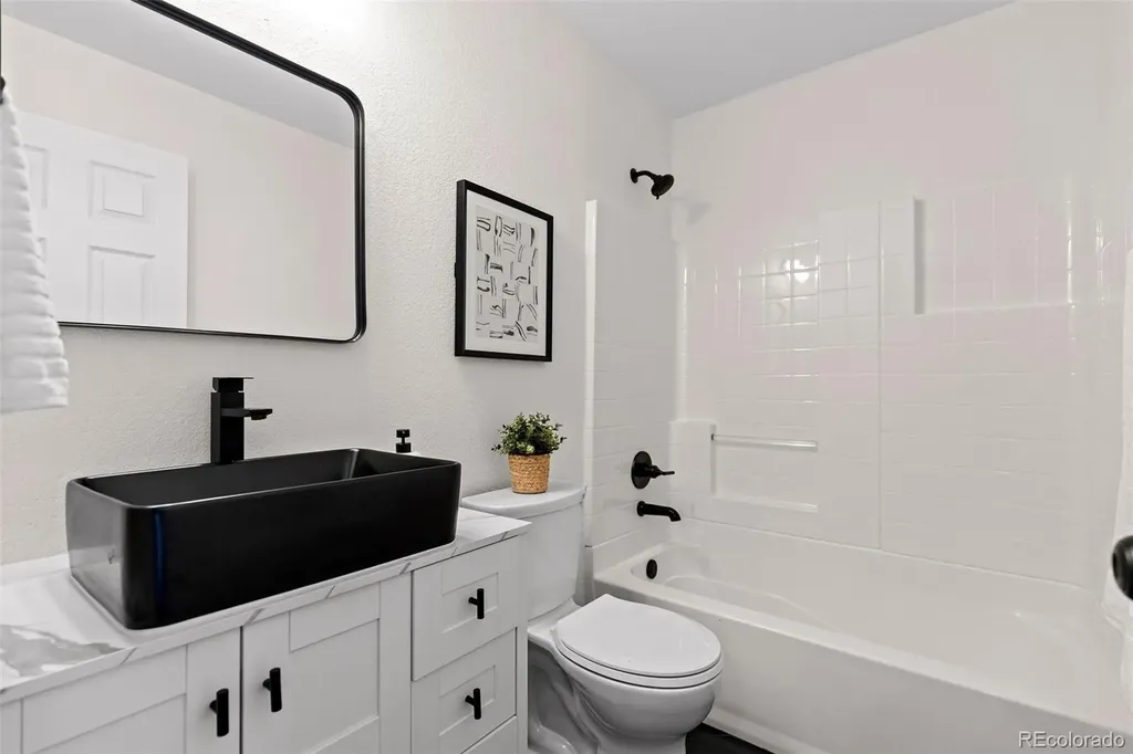 21960 E Crestline Lane Aurora CO 80015