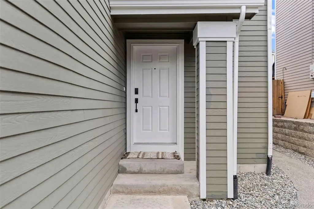 21960 E Crestline Lane Aurora CO 80015