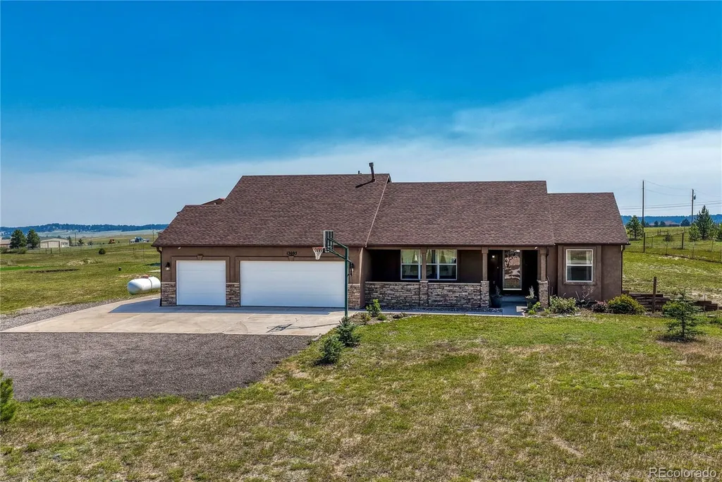 13695 Woodlake Road Elbert CO 80106