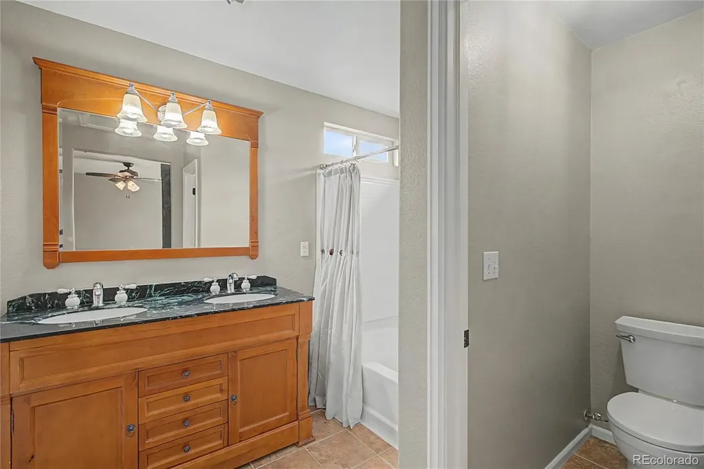 10021 Apollo Bay Way Littleton CO 80130