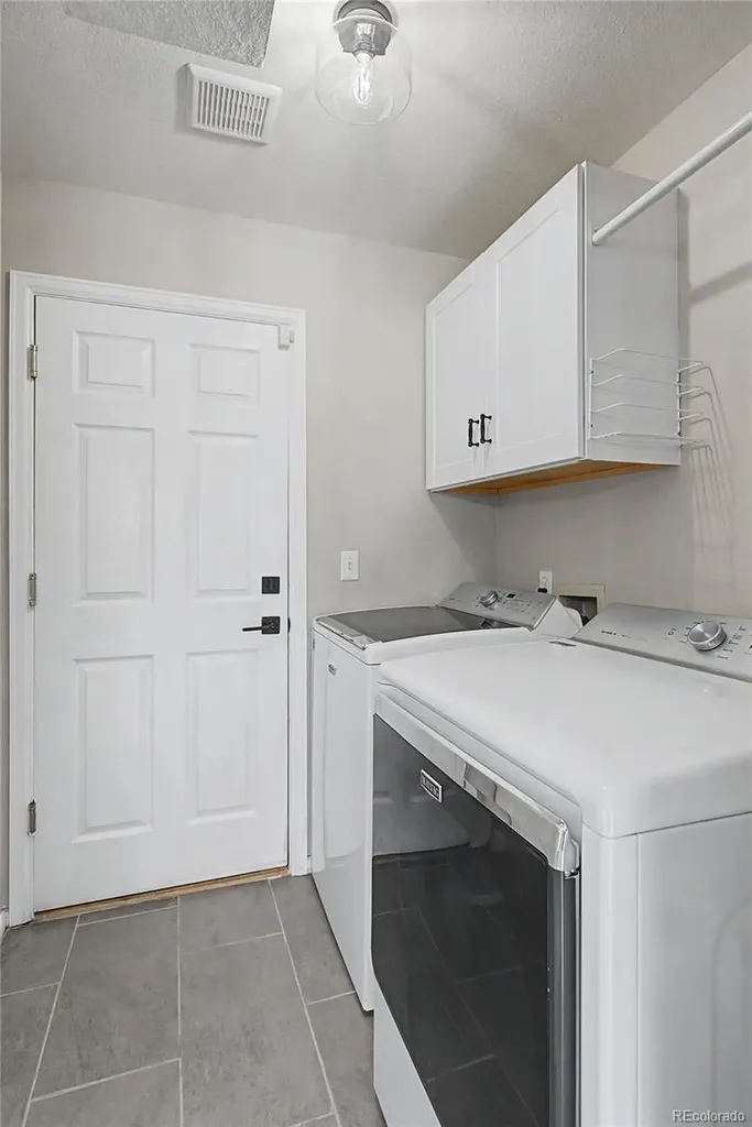 10021 Apollo Bay Way Littleton CO 80130
