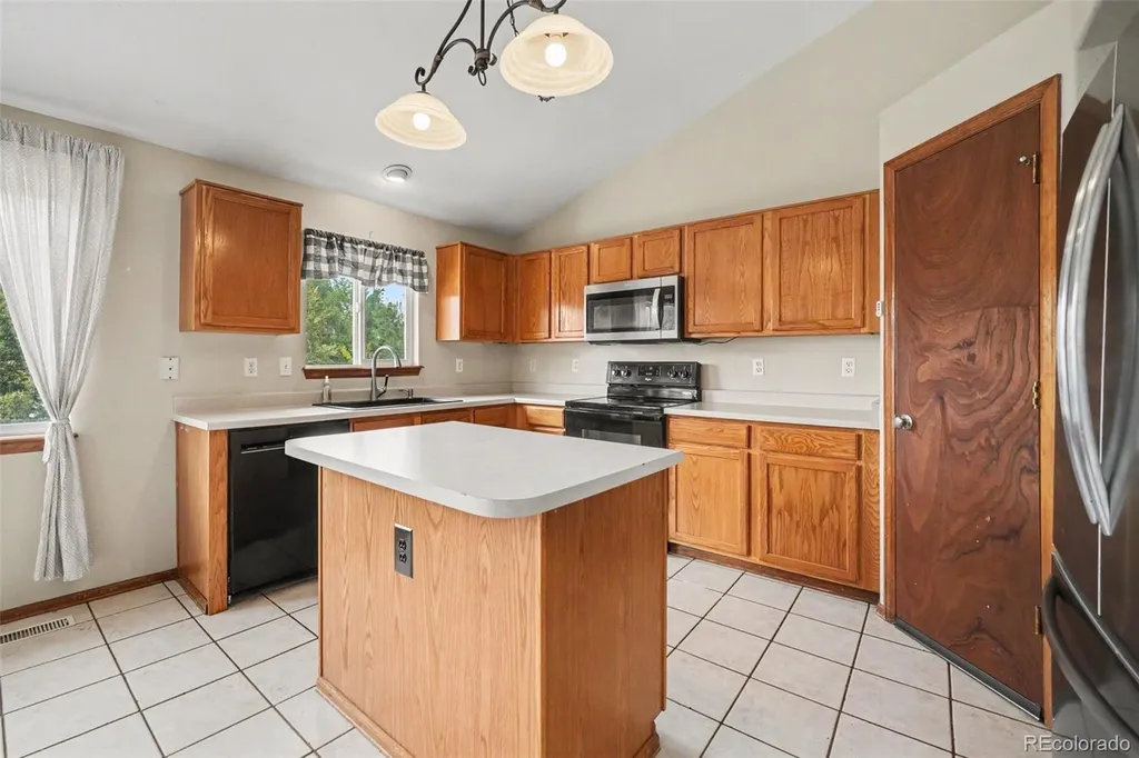 11441 Lima Court Henderson CO 80640