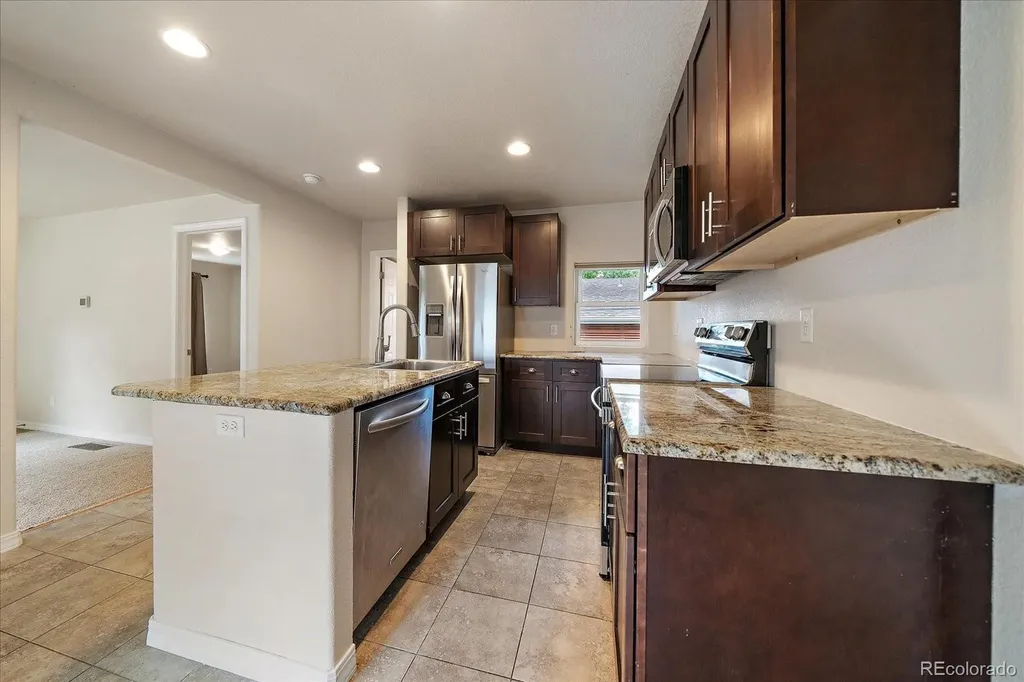 36 Reed Place Longmont CO 80504