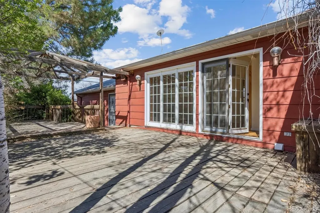 815 Oneida Street Denver CO 80220